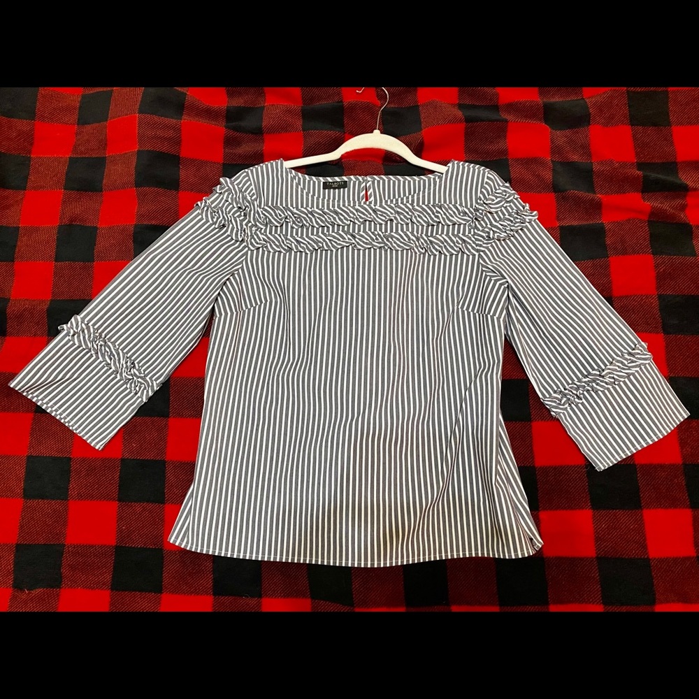 ⏺Talbots Petite grey/white striped 3/4 sleeve